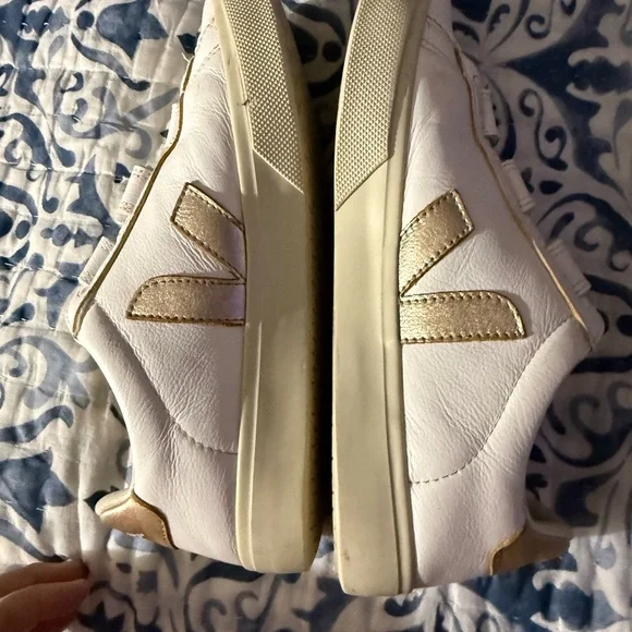 Veja White Leather Velcro Sneakers - Picture 6 of 8